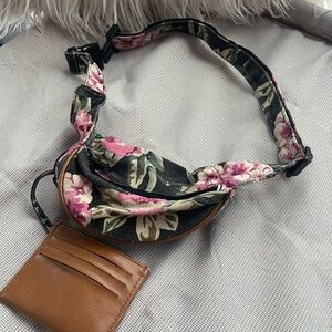 Black pink floral Fannie pack with zipper and card holder